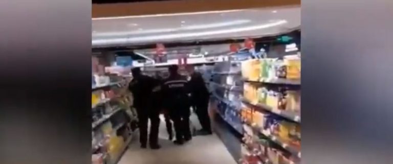 Arrestan a una mujer en China por no querer ponerse una mascarilla