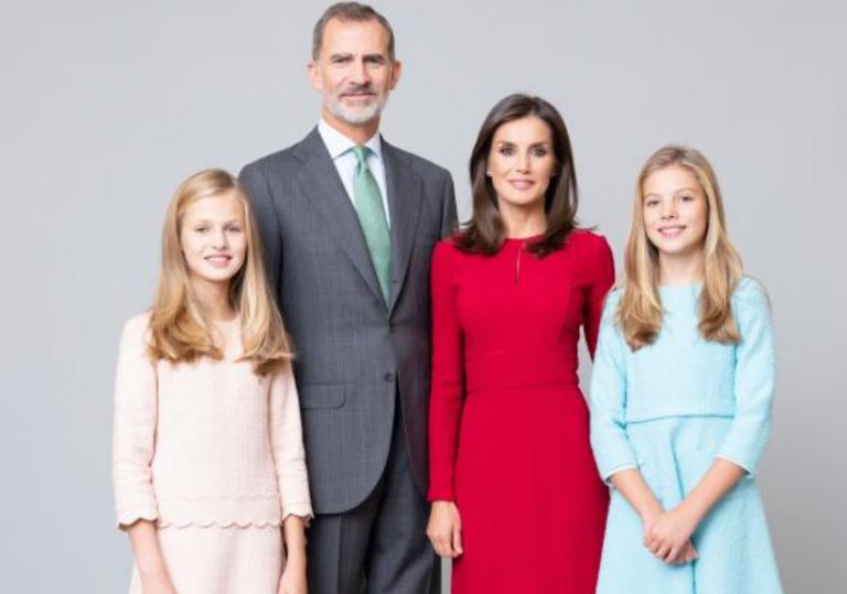 Así son los nuevos retratos oficiales de la Familia Real