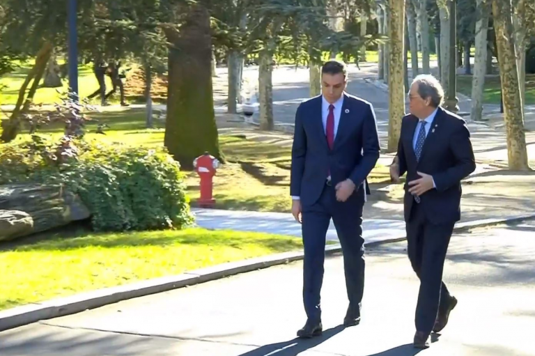 La mesa de diálogo sobre Cataluña se toma un receso tras dos horas y media de reunión