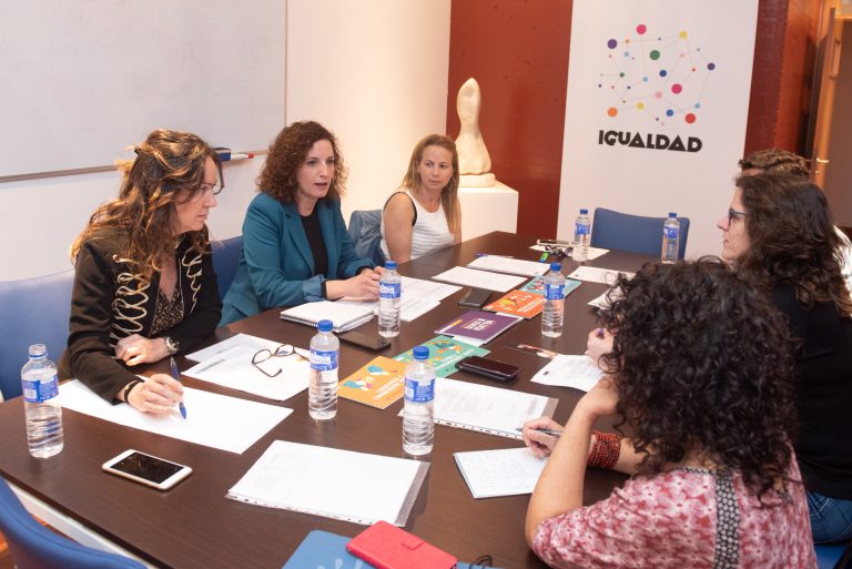El Cabildo y el Instituto Canario de Igualdad coordinan los programas para la violencia de género con una inversión este año de 5,1 millones
