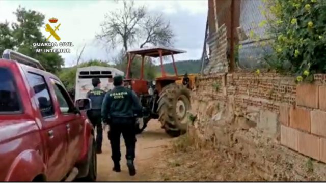 06B959BE AB01 4410 B942 C2554B02A490