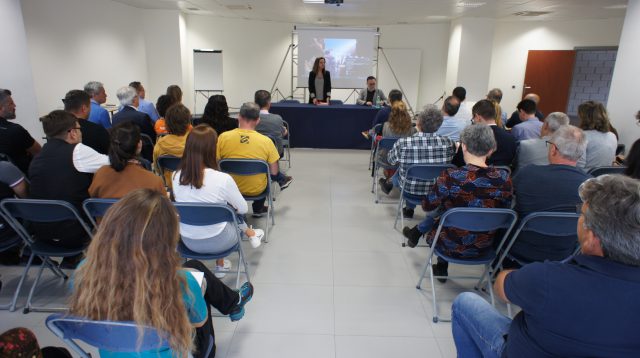 El Cabildo presenta el modelo de gestión de Masca a las empresas turísticas 1 20200309 NP reunion masca 2 1