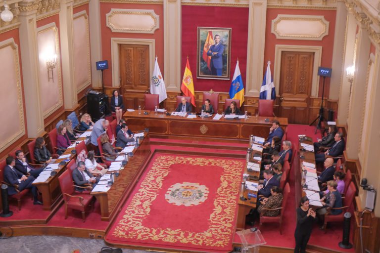 El Ayuntamiento de Santa Cruz refuerza la atención social a los más vulnerables y articula medidas de apoyo económico