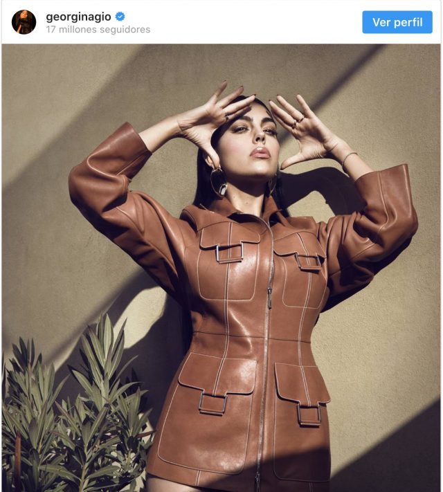 85FAE933 BAD4 4027 AA32 6850101AAF58