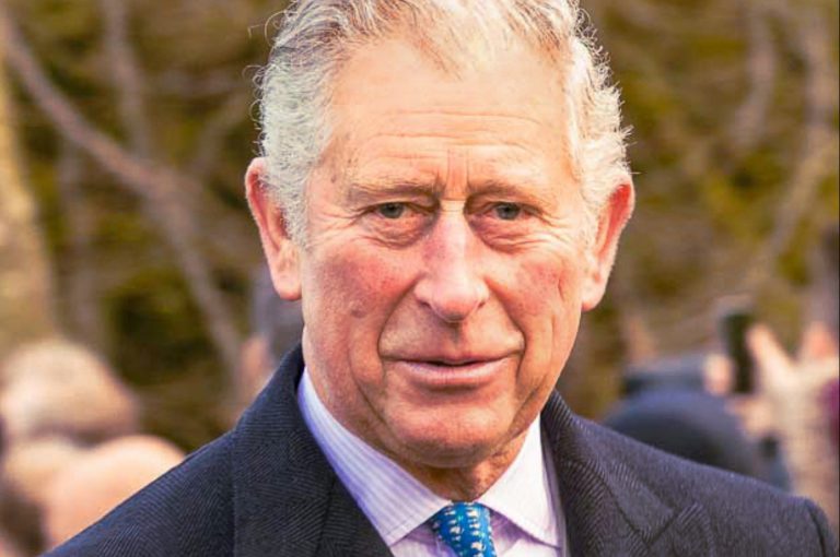 El príncipe Carlos de Inglaterra da positivo en coronavirus