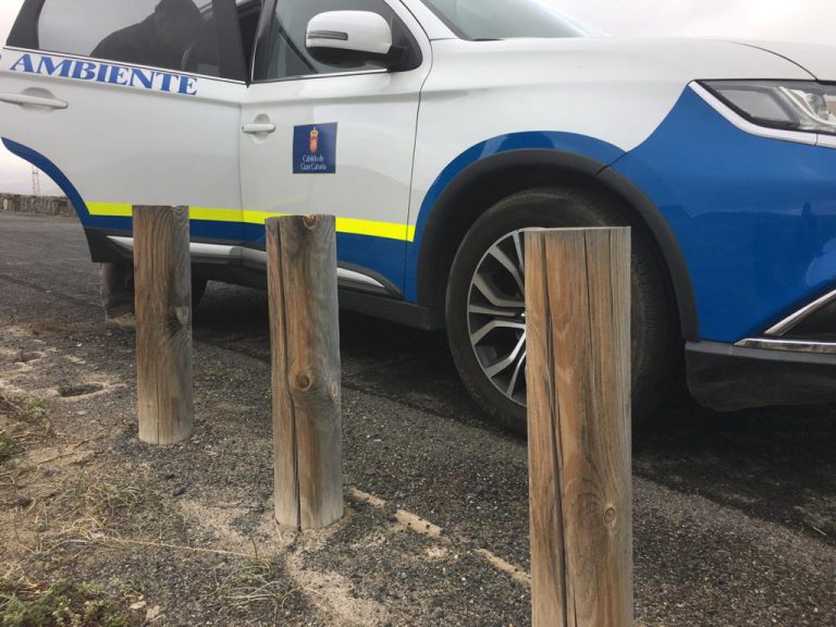 Ayuntamiento y Cabildo repondrán los bolardos del Espacio Natural Protegido de Tufia