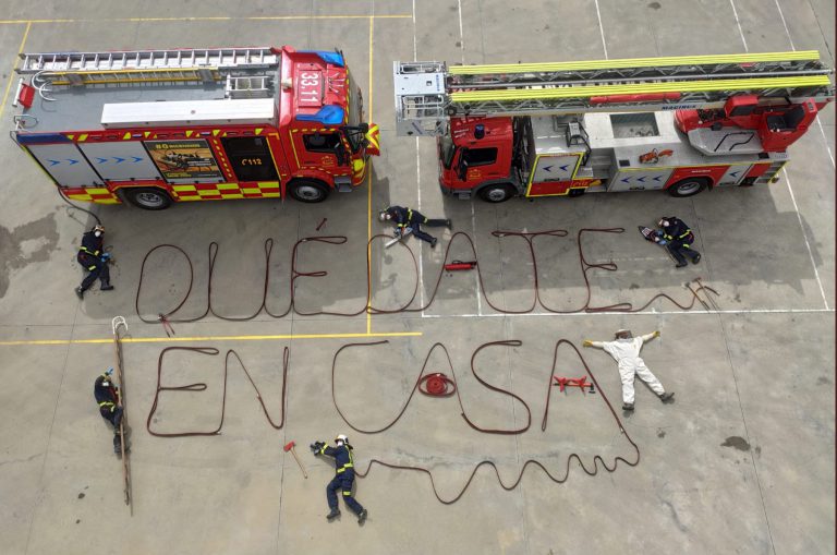 La foto viral de los Bomberos de Aranjuez para concienciar a la población sobre el coronavirus