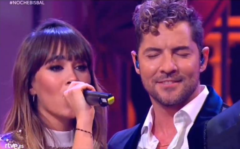 Aitana y Bisbal anuncian un single y las redes se burlan de la portada