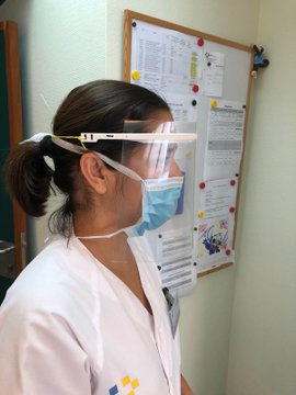 La ULPGC colabora con el movimiento CoronavirusMakers.org en Gran Canaria en la fabricación de viseras sanitarias 2 ET4OGCQXsAAIIhP