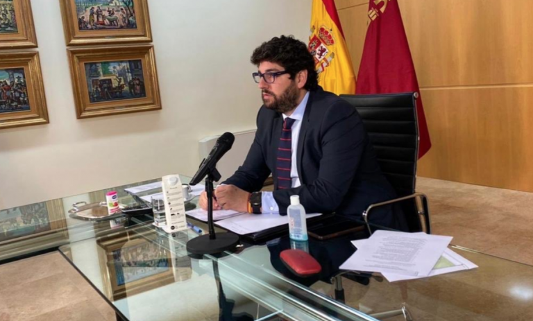 Murcia ordena el cese de toda actividad económica no esencial y Sanidad le desautoriza