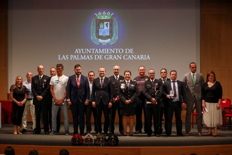 Hidalgo reivindica al SEIS como un referente en la extinción de incendios en Canarias 