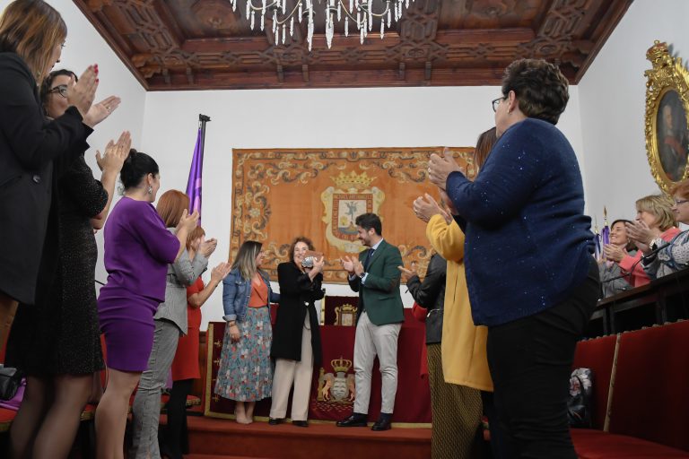 La Laguna homenajea a la artista Olga Ramos, en el Día Internacional de la Mujer