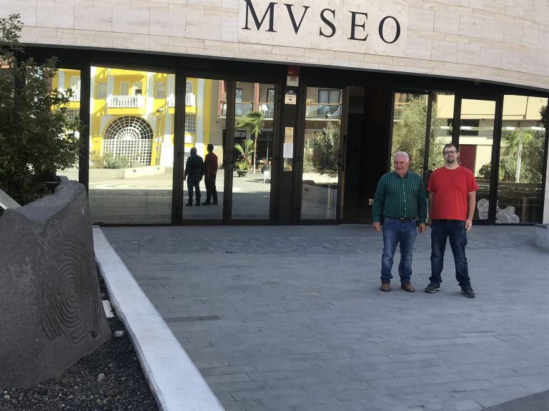 Los restos de lagarto gigante del MAB formarán parte de un libro sobre reptiles de Canarias