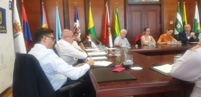 El Cabildo de Gran Canaria suspende todas las actividades públicas con independencia del número de personas 1 cabildo gc reunion