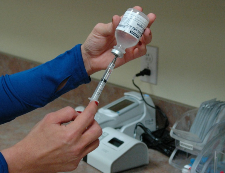 Ofrecen hasta 4.000 euros por dejarse contagiar con el coronavirus para encontrar una vacuna