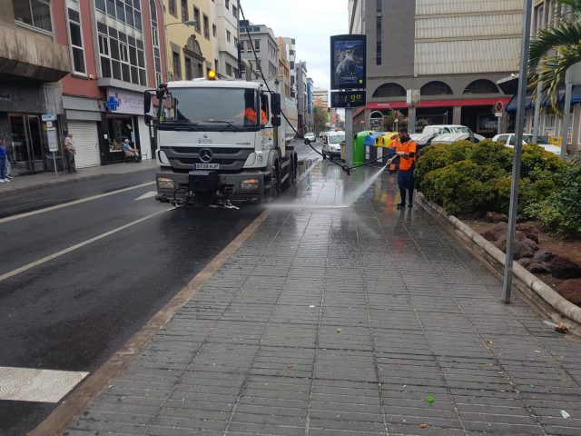 Limpieza retira más de 37.000 kilos de residuos tras la Gran Cabalgata y las dos últimas Noches de Carnaval 2 limpieza carnaval 2020 lpa 2