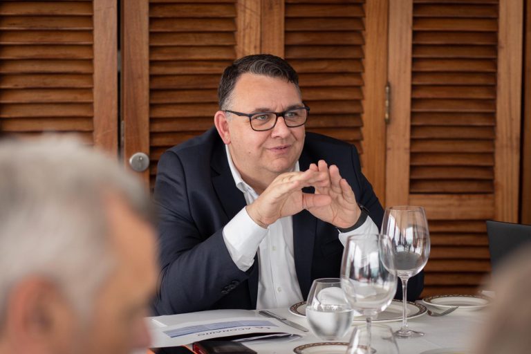 Los concesionarios canarios aplauden el plan más ambicioso de la historia, que permitirá el resurgir de la automoción