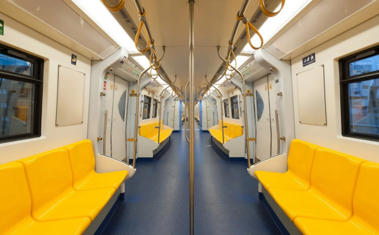 Metro registra un 22% más de viajeros que el pasado lunes