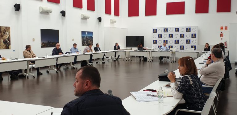 El personal de los servicios esenciales del Cabildo de Gran Canaria deben acudir a sus puestos y del resto, solo responsables