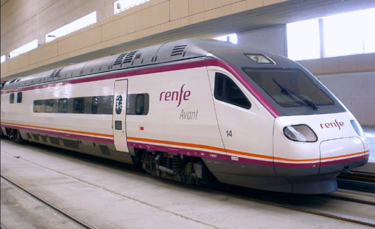 Aislado un pasajero en un vagón del tren Barcelona-Gijón por temor al coronavirus