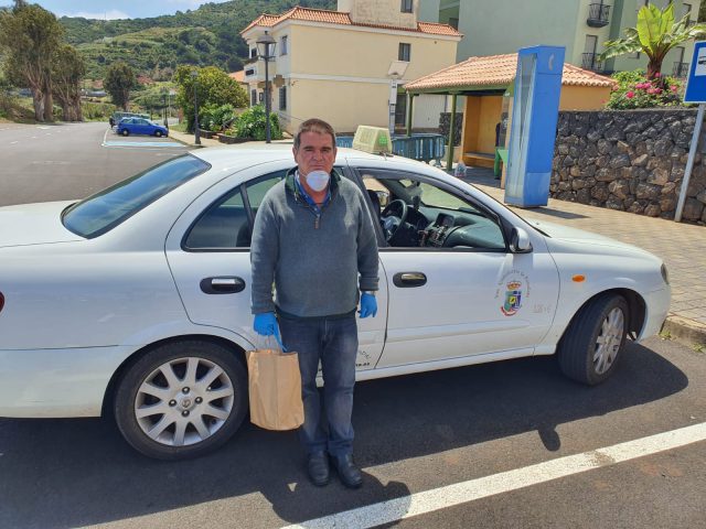 090420 Taxista con kit preventivo 1