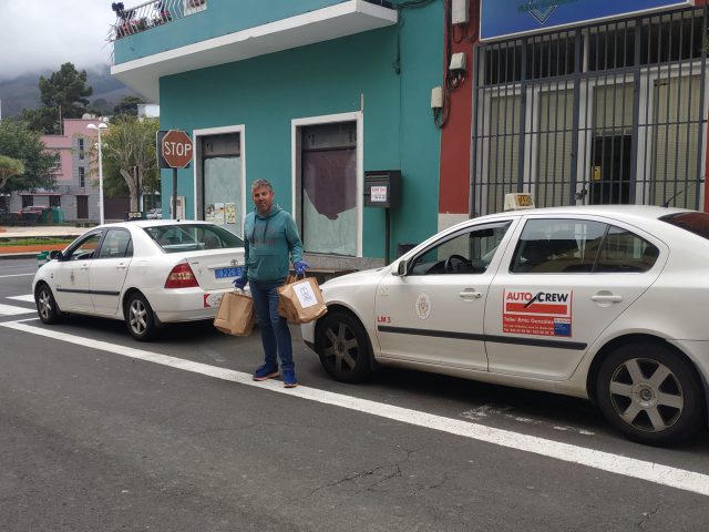 090420 Taxista con kit preventivo 2