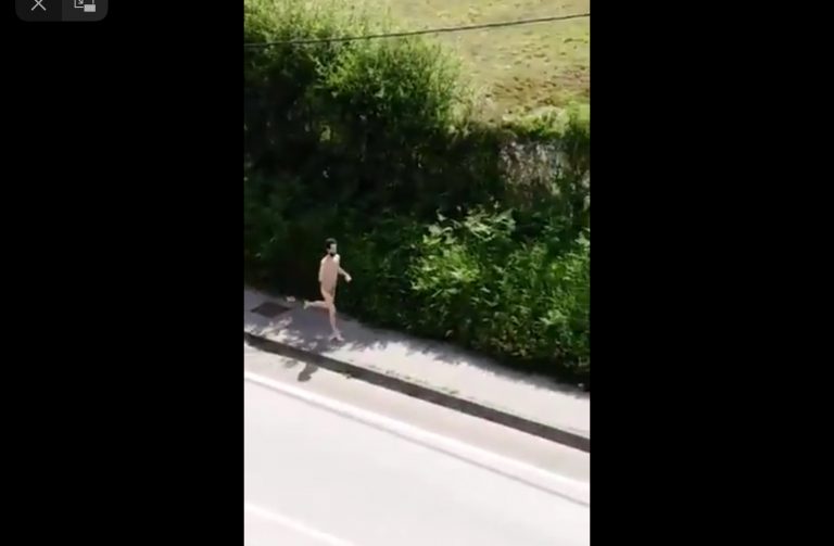 Detenido un hombre que corría desnudo por un pueblo de Asturias en pleno confinamiento
