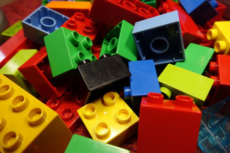 Lego fabricará material sanitario para combatir el coronavirus