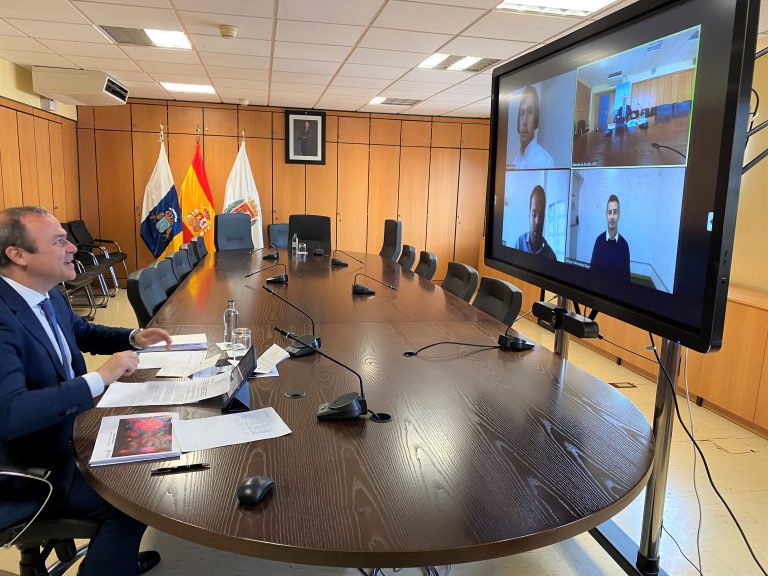 Hidalgo da a conocer a la Asociación de Jóvenes Empresarios las medidas económicas adoptadas para paliar la crisis del Covid-19