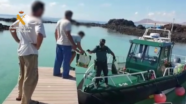 La Guardia Civil abastece de víveres a los habitantes de un islote de Las Palmas 3 Captura de pantalla 2020 04 06 a las 11.42.11