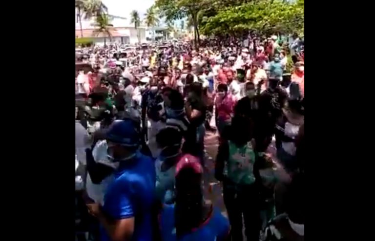 Polémica: miles de personas se reúnen en Santo Domingo para escuchar las advertencias del ‘profeta del coronavirus’