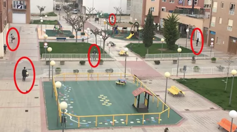 Cinco denunciados por organizar una tamborrada en un parque de La Rioja