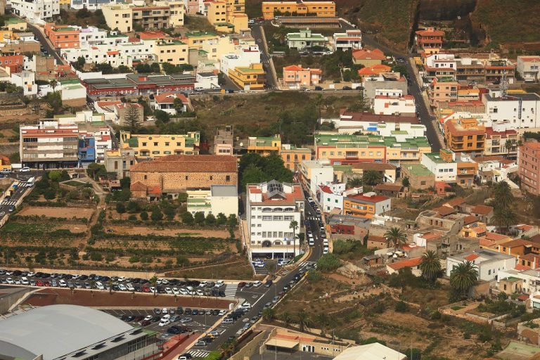 El Ayuntamiento pone en marcha medidas de apoyo económico para ayudar al tejido empresarial, autónomos y taxistas afectados por el estado de alarma