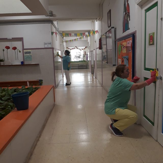 LIMPIEZA Y MANTENIMIENTO CENTROS ESCOLARES DE TELDE6