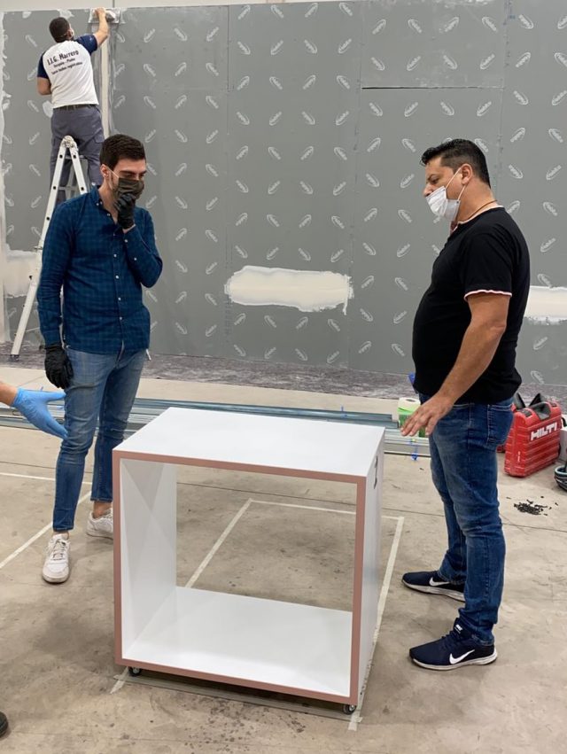 Montaje de una de las fábricas de Arinaga2