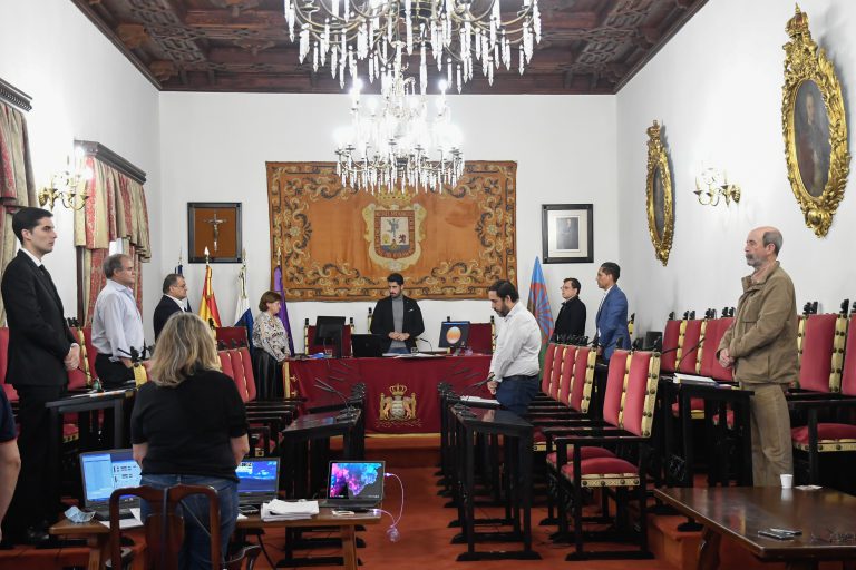 Todas las fuerzas políticas de La Laguna aprueban la unidad de acción contra los efectos del coronavirus