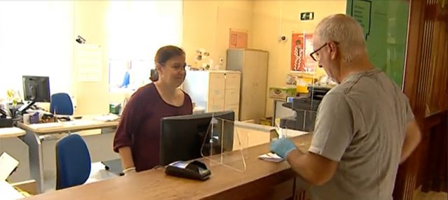 Reparto de mascarillas para los transportistas 5