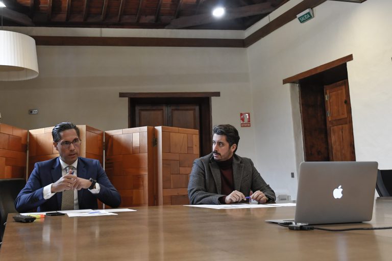 Ayuntamiento y entidades financieras estudian estrategias para paliar los efectos económicos del covid-19