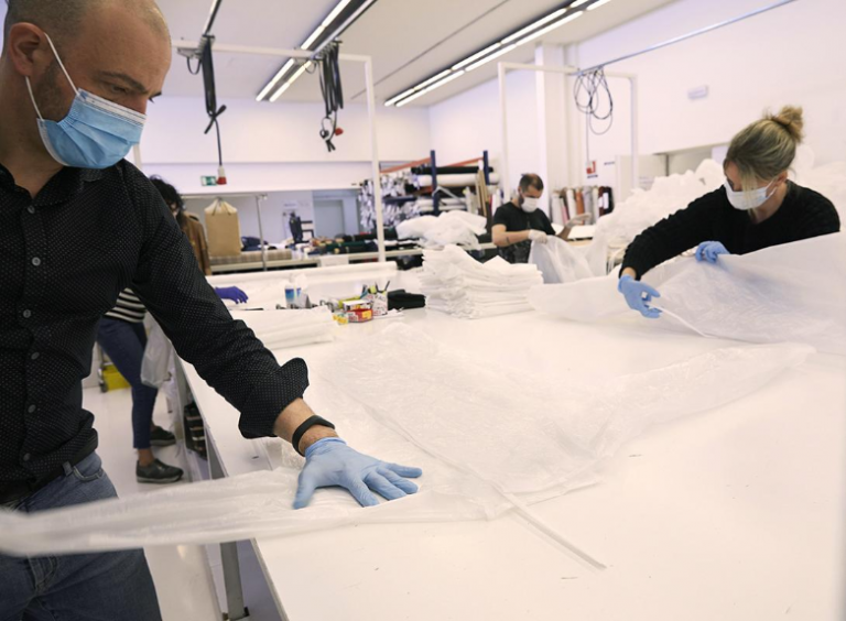 La alta costura se transforma para proteger a España del COVID-19