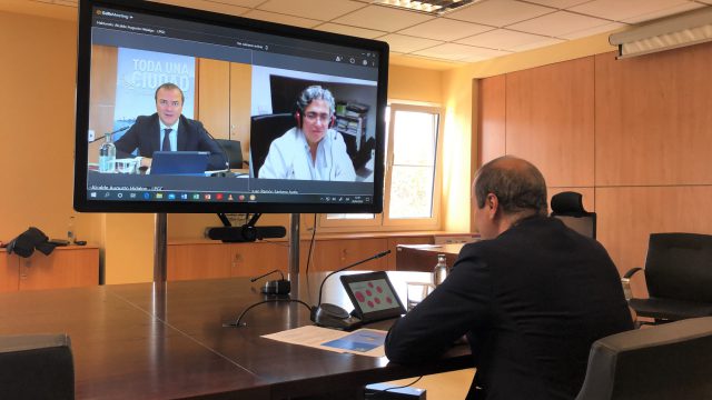 El Ayuntamiento potencia la colaboración con el Colegio Oficial de Farmacéuticos para garantizar la seguridad sanitaria en la capital 2 Videoconferencia Colegio Oficial Farmacéuticos 3