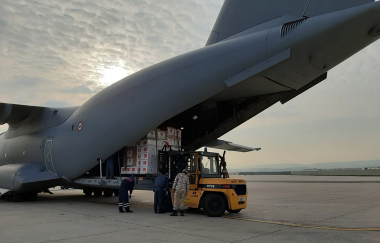 Llega a España un avión procedente de Turquía con 25 toneladas de material de protección contra el coronavirus