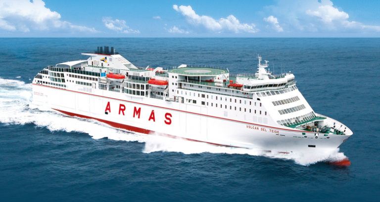 El Estado autoriza, a petición del Gobierno de Canarias, el transporte de pasajeros en ferri desde la península