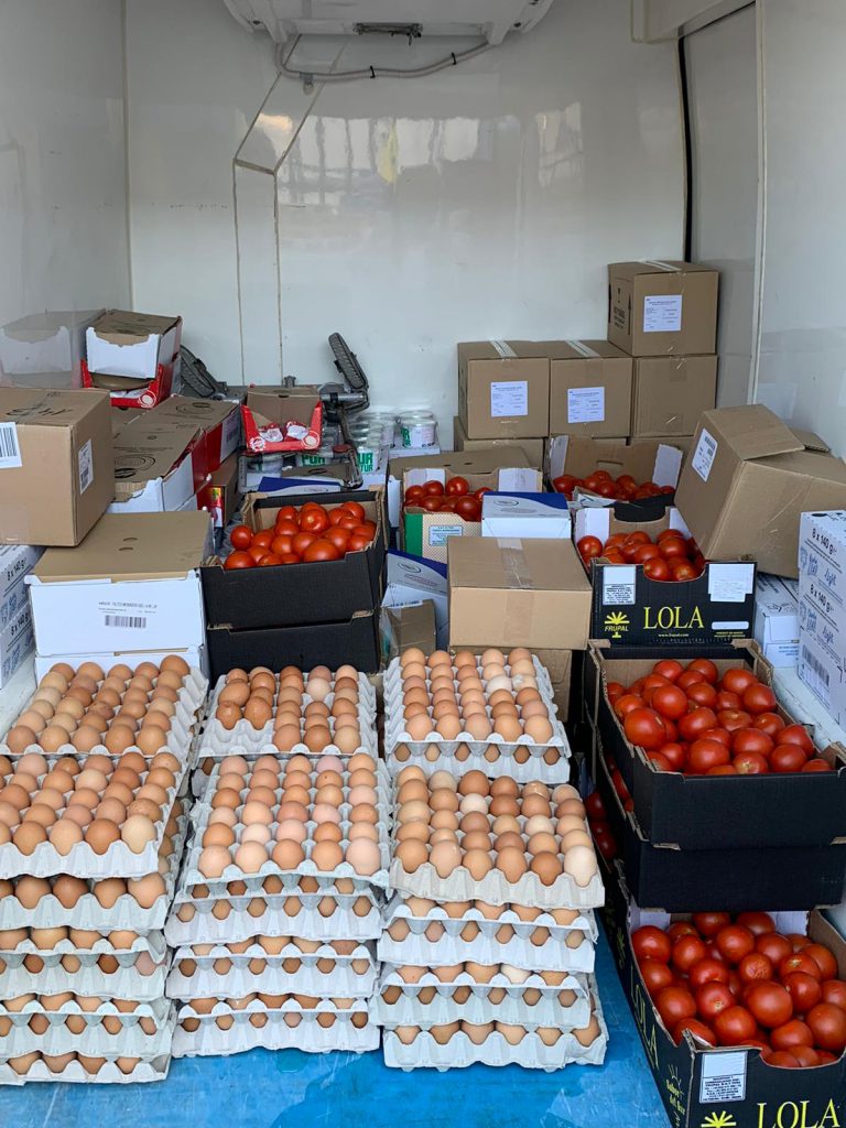 El Ayuntamiento colabora en la creación de una red solidaria publico-privada que ha entregado 8 toneladas de alimentos a familias sin recursos económicos de la ciudad