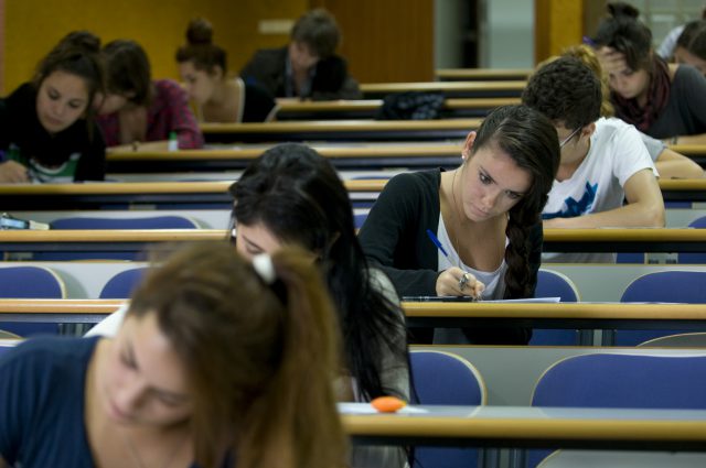 exámenes PAU 2011 06 15 18713 DSC6280 r