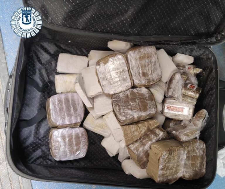 Detenido un hombre por transportar cerca de 12 kilos de hachís en su coche en pleno confinamiento