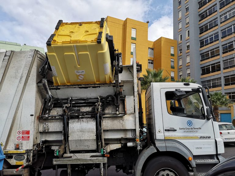 El reciclaje de plástico en Santa Cruz de Tenerife crece un 13% en el mes de marzo