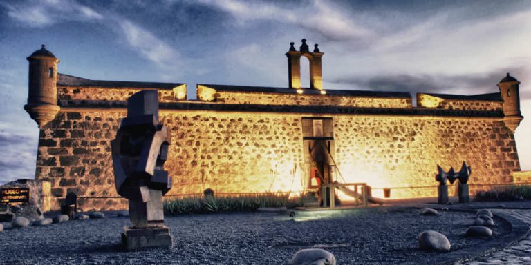 Los Centros invitan a descubrir la obra del MIAC-Castillo de San José sin salir de casa