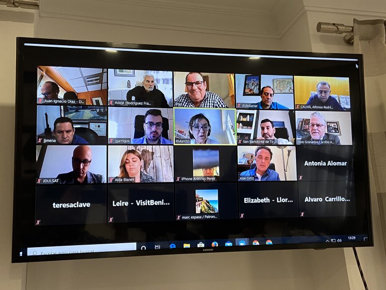 La Alianza de Municipios Turísticos de Sol y Playa (AMT) plantea a la Ministra de Turismo, Reyes Maroto, siete medidas para reactivar el Turismo