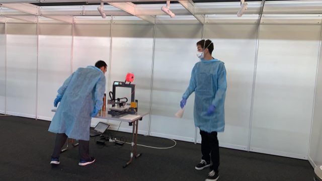 Arranca la producción de 100 viseras diarias con impresoras 3D para el personal sociosanitario del Cabildo de Gran Canaria 1 viseras2