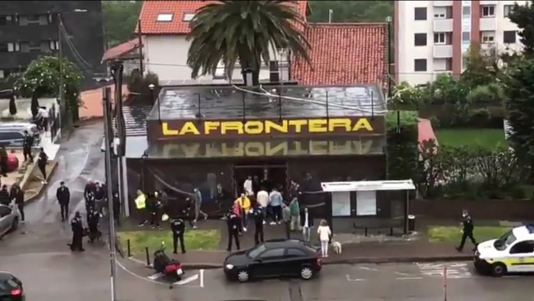 Desalojadas más de 100 personas de un bar de Santander